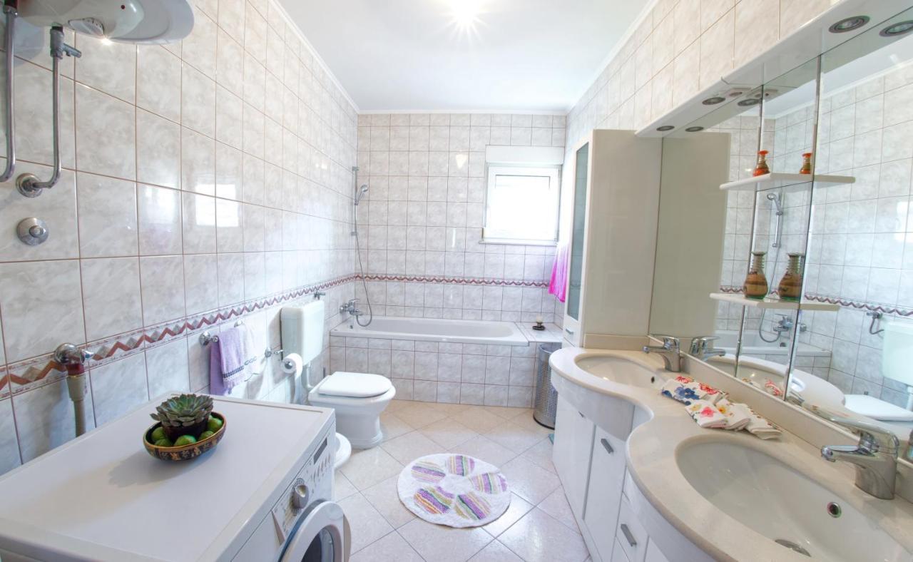Apartment Italy - Promenade 莫斯塔尔 外观 照片